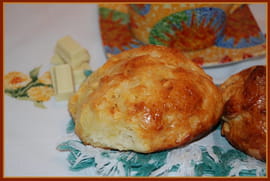 Petites brioches au chocolat blanc