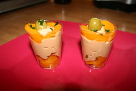 Verrine de p�che sur sa mousse de thon