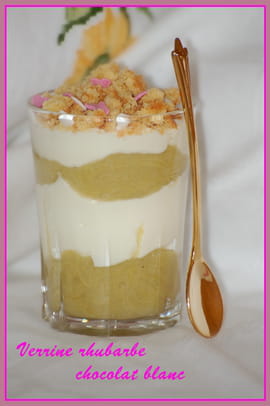 Verrine rhubarbe-chocolat blanc