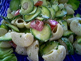Salade cr�meuse de pipe rigate aux courgettes