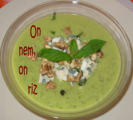 Soupe glac�e de courgettes au roquefort