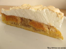Tarte amandine-framboise-abricot meringu�e