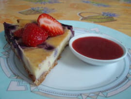 Cheesecake � la myrtille, coulis de fraise