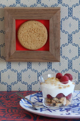 Trifle � la framboise et aux �clats de Digestives