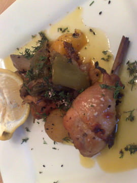 Tajine de poulet au s�same noir
