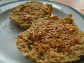 Tartines rondes brioch�es au beurre de cacahu�te