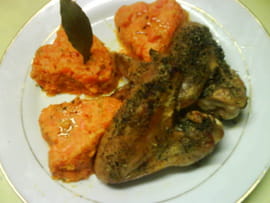 Ailes de poulet grill�es et pur�e de carottes au cumin