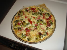 Tarte aux brocolis relev�e au chorizo
