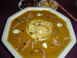 Velout� au potiron, ch�taignes et pommes