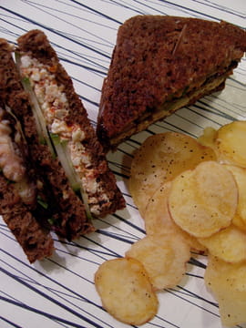 Black club sandwich aux rougets et � la feta
