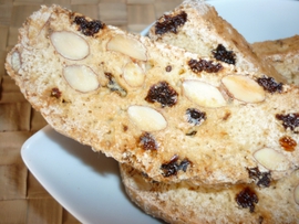 Biscotti aux amandes et raisins secs