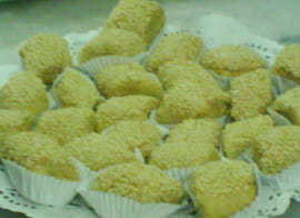 Djeldjlania, gâteaux aux grains de sésame 