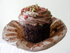 Cupcakes au chocolat, pistaches et pralines