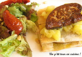 Millefeuille de feuilles de foie gras et de pommes