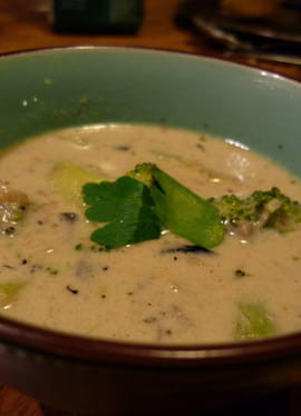 Soupe tha� green curry de lieu noir
