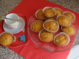 Petits cakes aux raisins secs et fruits confits