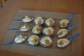 Cuill�res au roquefort, noix, pomme et miel