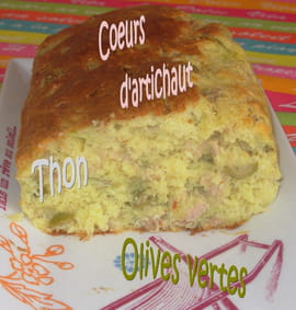 Cake au thon, artichaut et olives vertes