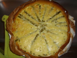 Quiche au saumon et aux asperges
