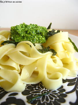 P�tes au pesto de roquette et pointes d asperges 