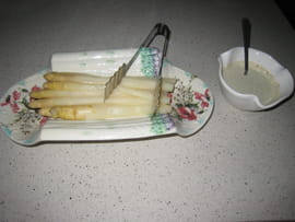 Asperges sauce � la menthe