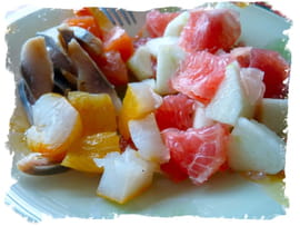 Salade fra�cheur fruit�e aux trois poissons