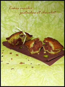 Cake marbr� au chocolat et a la pistache