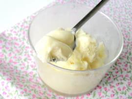 Glace au chocolat blanc sans oeufs ni sucres ajout�s