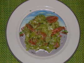 Salade de concombre et saumon 