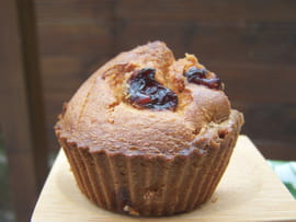 Mini cakes cerises s�ch�es et chocolat blanc