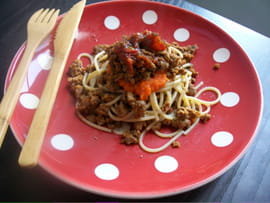 Spaghettis bolognaise confits sur mousse-carotte