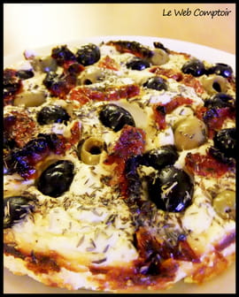 Tarte � la ricotta aux deux olives et tomates