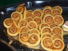Palmiers ch�vre et tomates s�ch�es