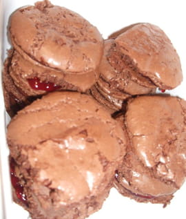 Macarons chocolat fruits rouges