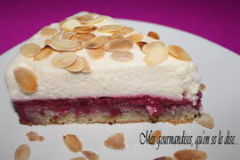 G�teau entremets framboises-mascarpone et amandes