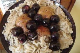 Nid de linguine aux oeuf de foie gras et raisin