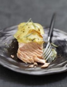 Pav� de saumon brais�, pommes de terre au romarin