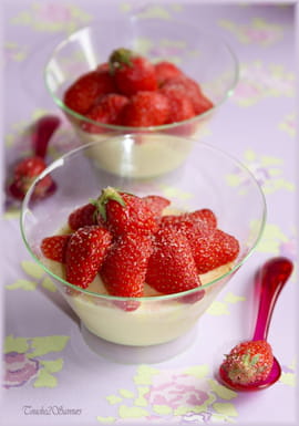 Pannacotta au chocolat blanc et fraises