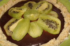 Tarte au chocolat et kiwis