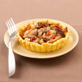Tarte au lapin, tapenade et tomates confites