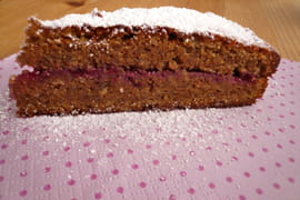 G�teau aux noix et aux framboises