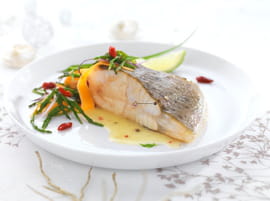 Pav� de turbot cuit au beurre sal� et salicornes 
