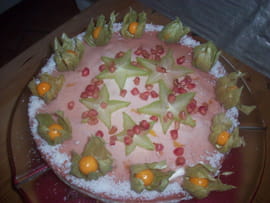 G�teau � la noix de coco et aux fruits exotiques