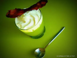 Cappuccino de petits pois et lard croustillant
