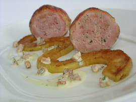 Mignon de porc farci, pomme r�tie, sauce fum�e