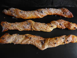 Sacristains amandes, �clats de praline et p�pites de chocolat