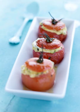 Tomates de France farcies aux herbes et � la brousse
