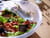 Salade de jeunes pousses aux tomates s�ch�es et aux lardons