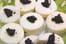 Petits flans � la sole et au caviar