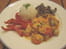 Noix de Saint Jacques et coulis de poivrons rouges